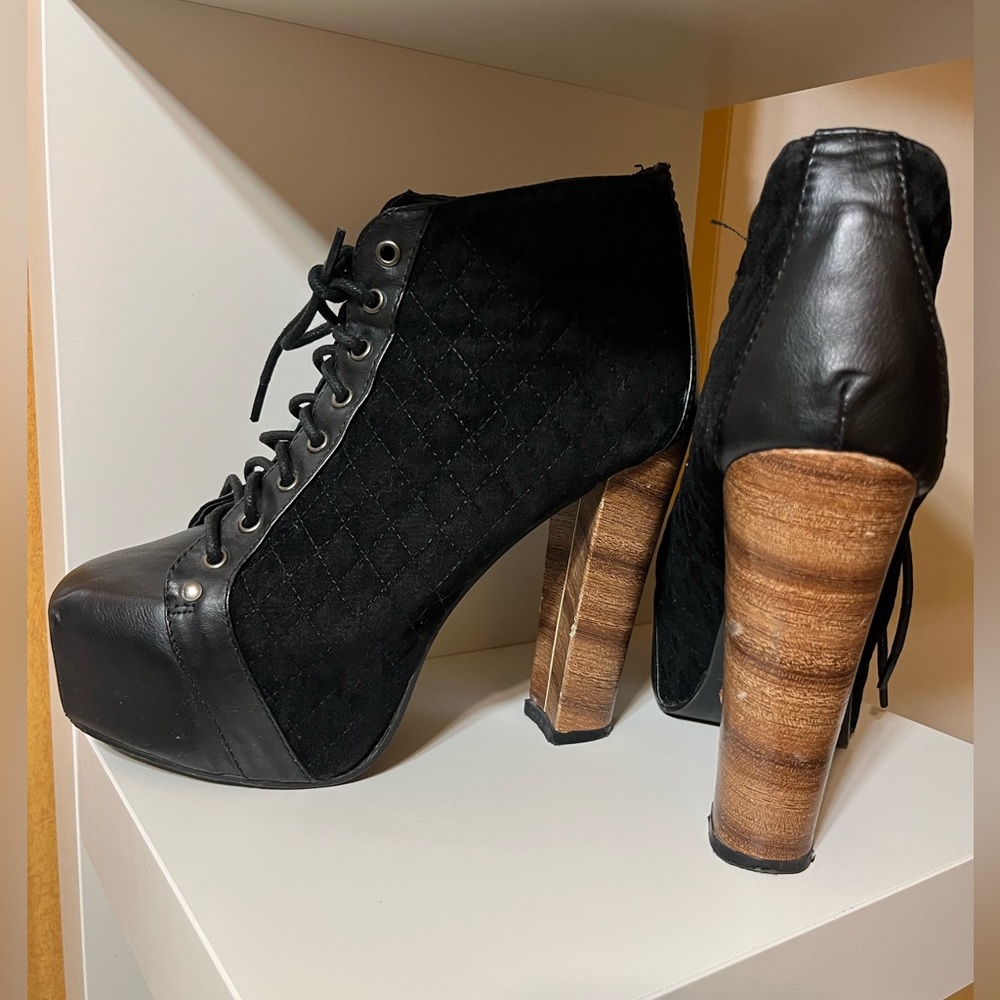 Heeled platform boots